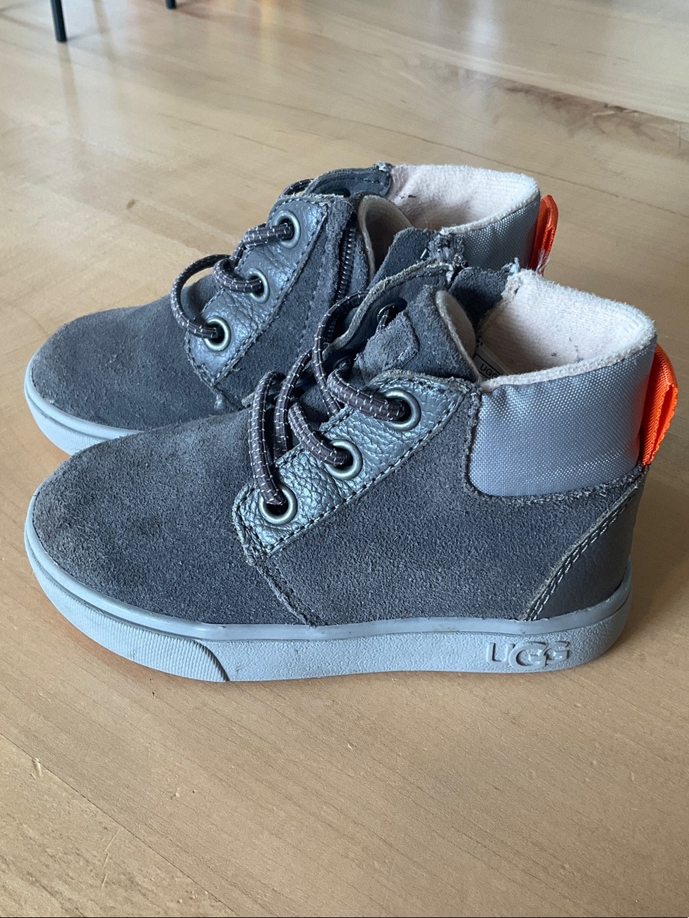 UGG little Kids toddler Gray Suede High-Top Chukka Boots with Orange Pull Tab